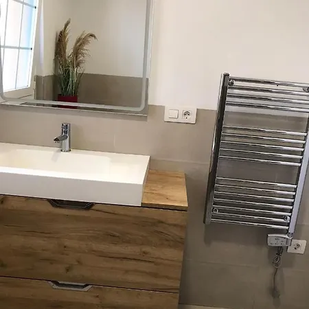 Grosse Terrasse. Modern. Office. Solarium Apartament